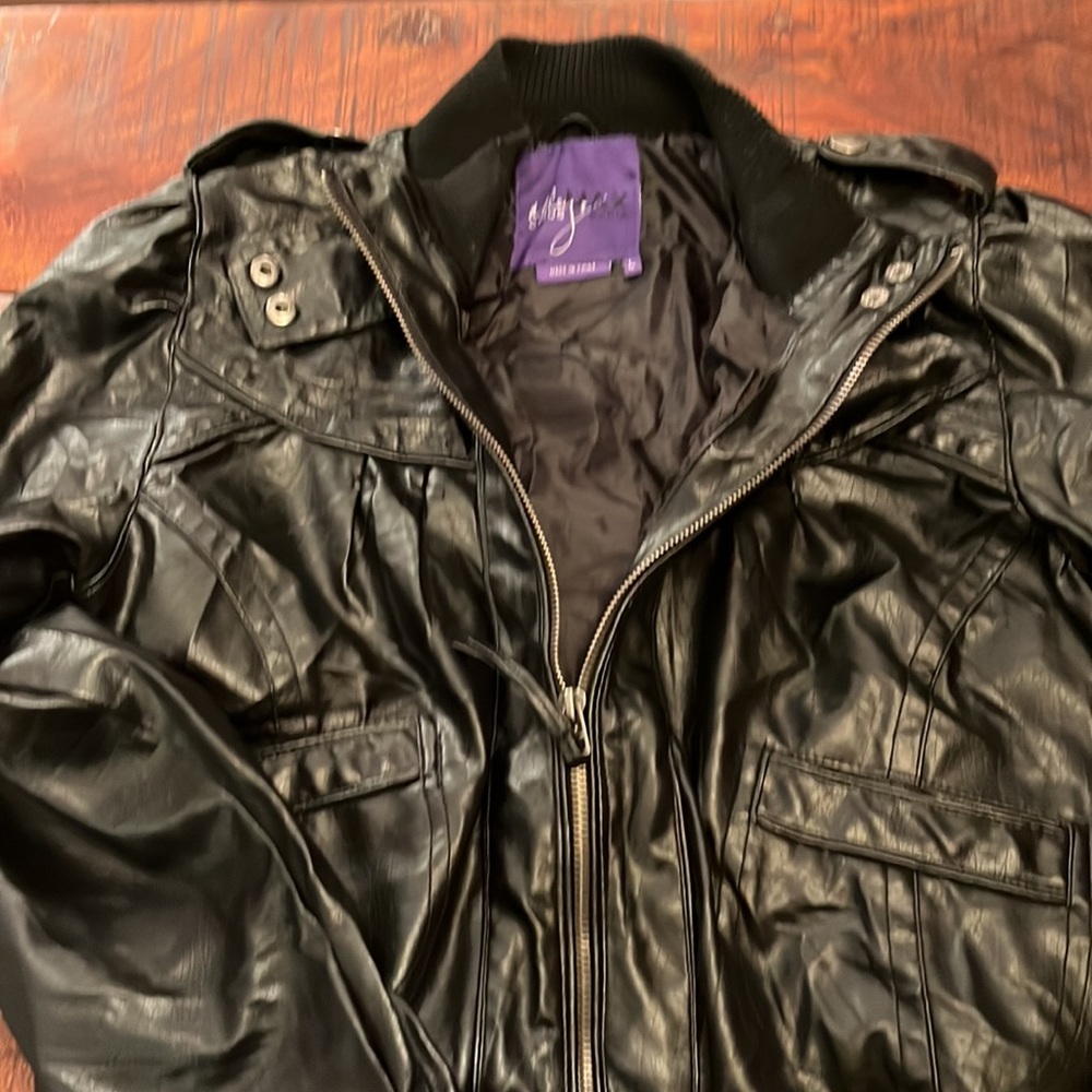 Miley Cyrus faux Leather Jacket. Sz. L - Picture 3 of 3